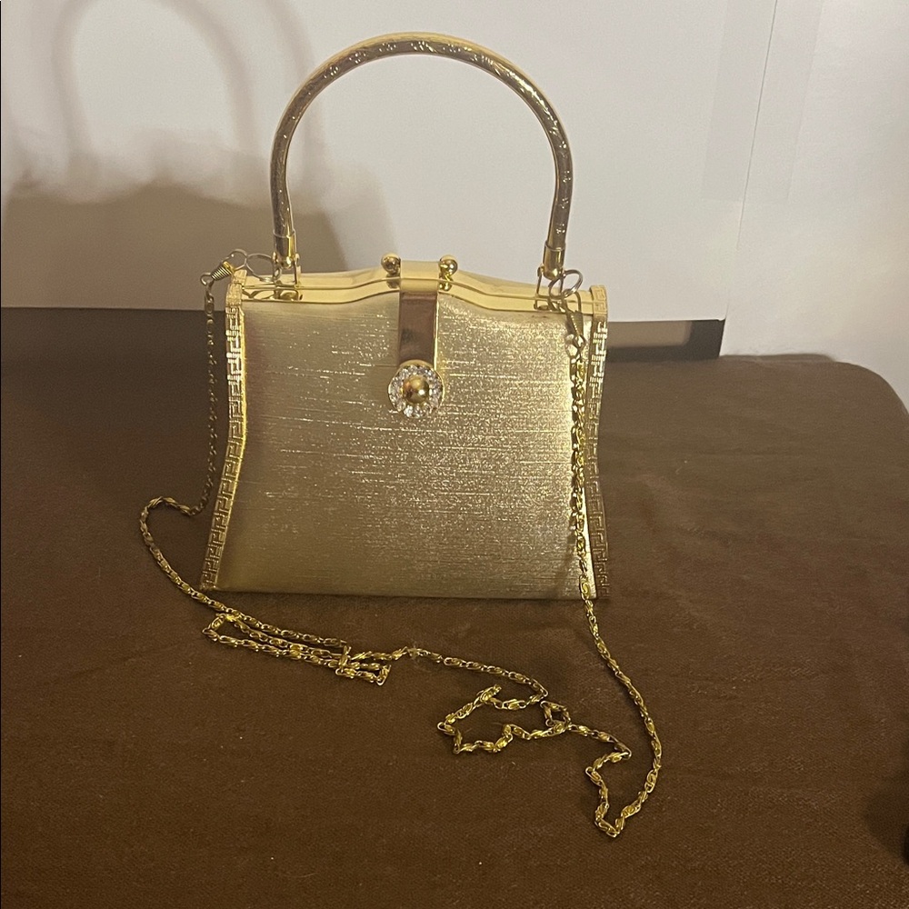😄Gold purse hard shell handle shoulder chain jewelled closure